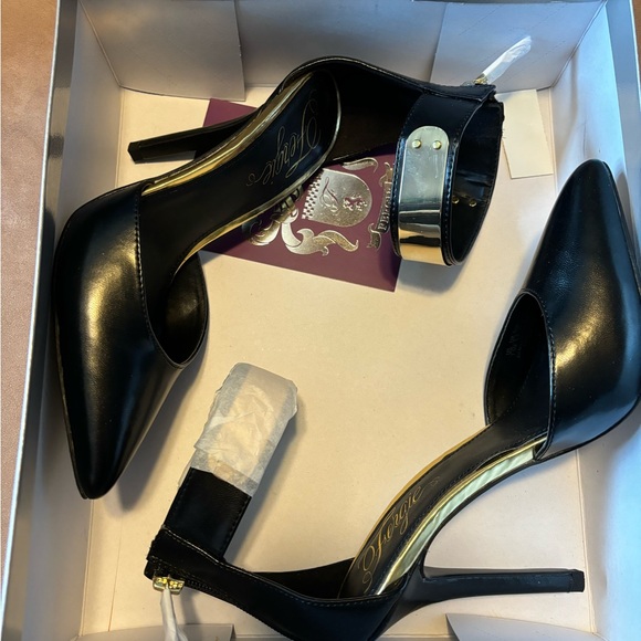 NIB Fergie heels - Picture 8 of 8